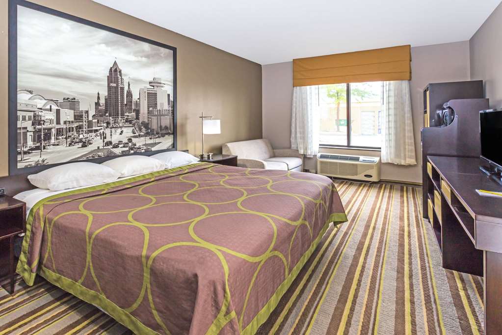 Super 8 by Wyndham Delavan Near Lake Geneva - photo 5