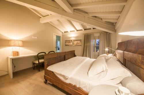 B&B Antico Brolo — 4-Star Luxury Hotel in Gardone Riviera, Italy