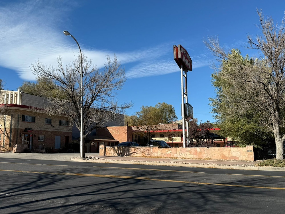 Springs Inn - photo 40