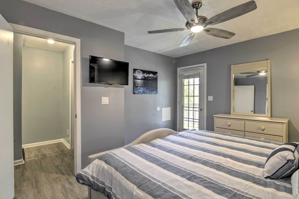Updated PCB Resort Townhome Walk to Beach - photo 30