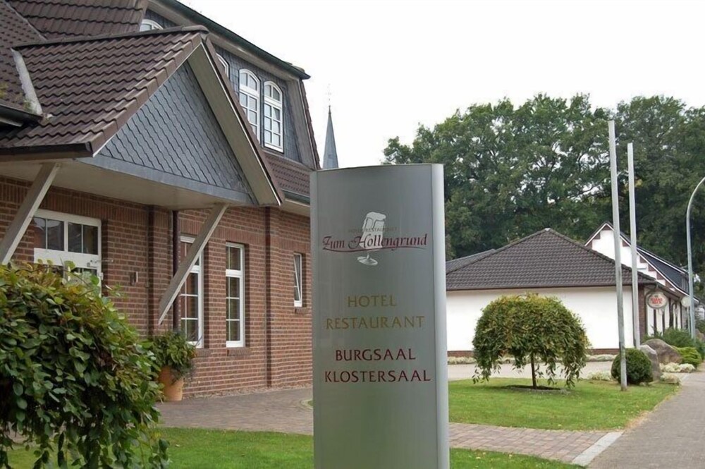Hotel Restaurant Zum Hollengrund — 4-Star Luxury Hotel in Heeslingen, Germany
