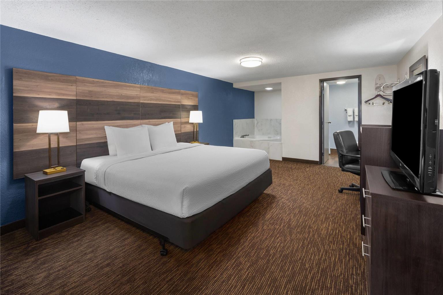 Baymont by Wyndham Downtown Detroit - photo 13