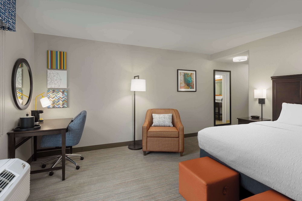 Hampton Inn Augusta - photo 10