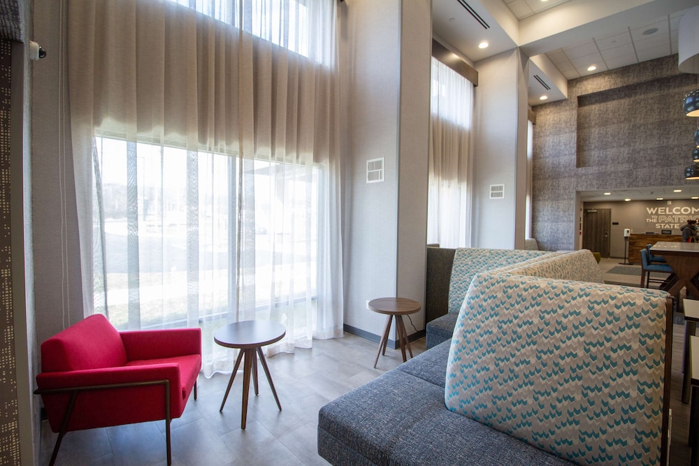 Hampton Inn & Suites North Attleboro - photo 4