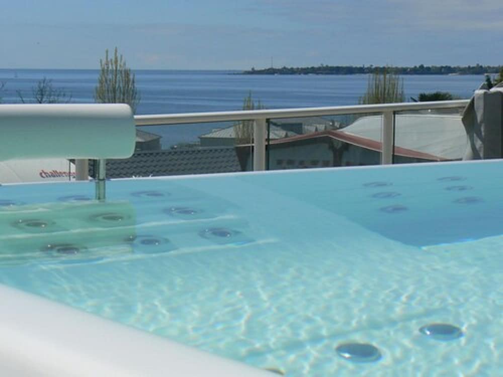 Camping Les Sables Blancs — 4-Star Luxury Hotel in Concarneau, France