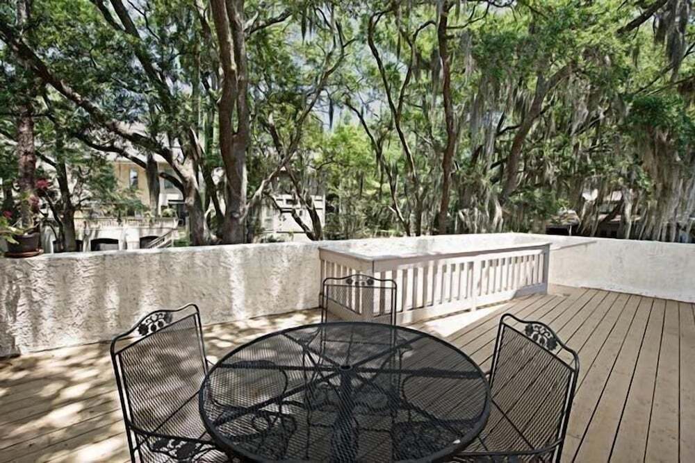 4 Mizzenmast Court at the Sea Pines Resort - photo 10