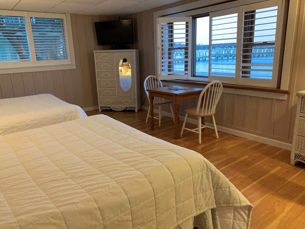 Vineyard Harbor Motel Private Beach - photo 25