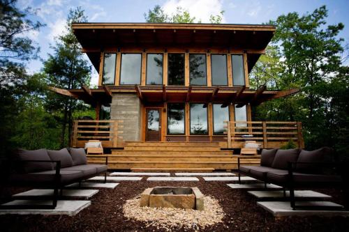 Stecoah House @ Sky Ridge — 4-Star Luxury Hotel in Bryson City, United States