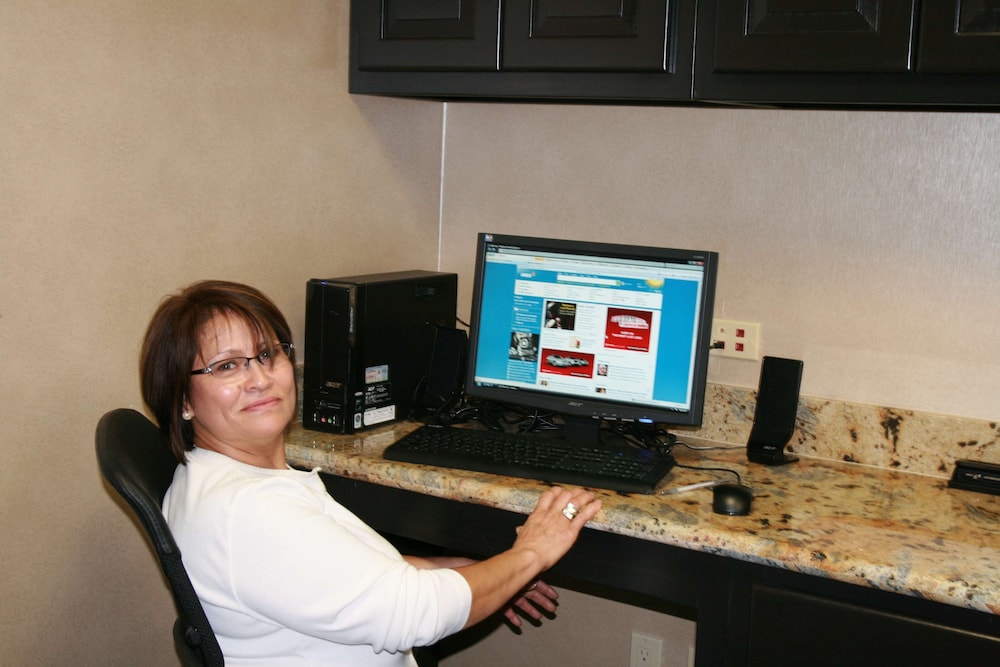 Hampton Inn & Suites Decatur - photo 48