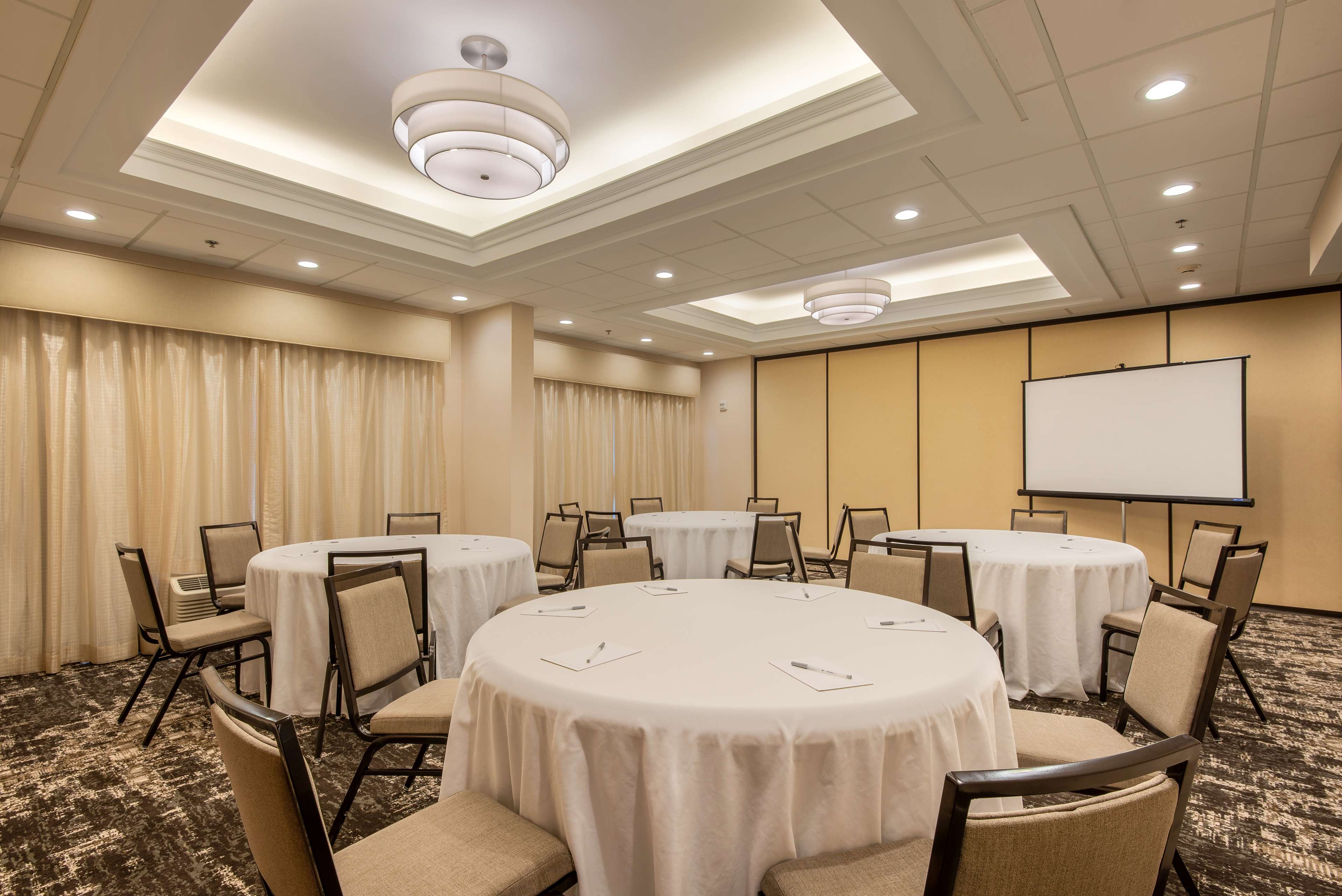 Hampton Inn Wilkesboro - photo 16