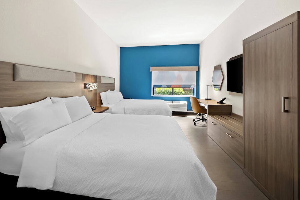 Holiday Inn Express & Suites Raleigh NE Medical Ctr Area by IHG - photo 8