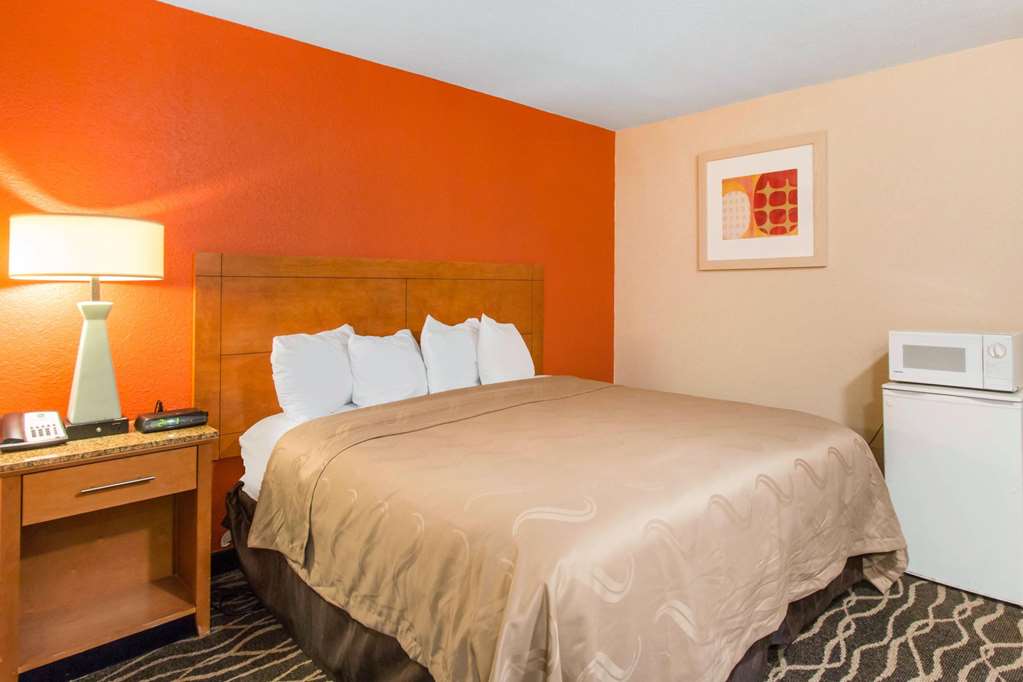 Quality Inn & Suites I 35 near Frost Bank Center - photo 13