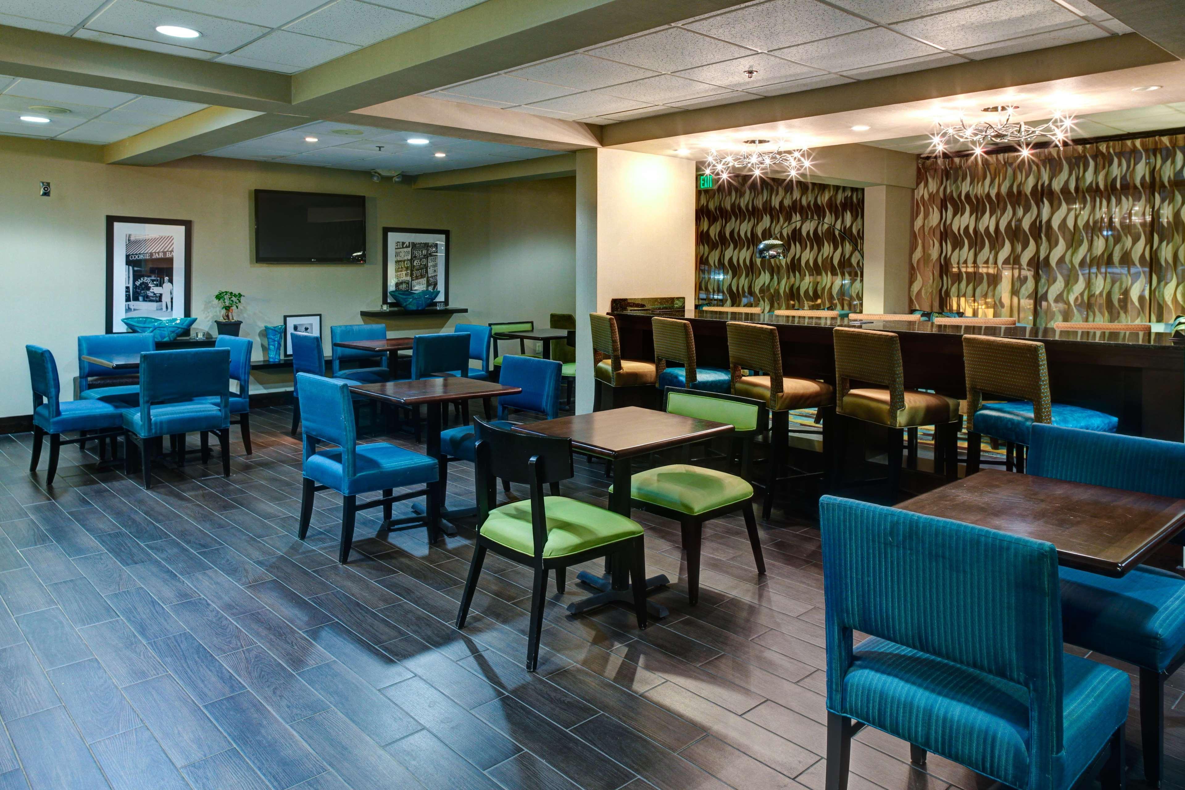 Hampton Inn & Suites Fultondale Birmingham I 65 AL - photo 37