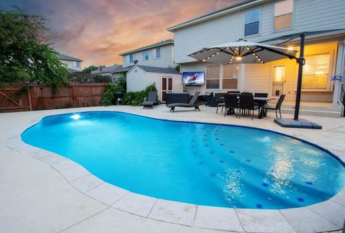 Family Home Pool SeaWorld Nat'l Shooting Complex — 4-Star Luxury Hotel in San Antonio, United States