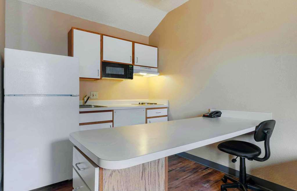 Extended Stay America Select Suites Orlando Lake Mary 1040 - photo 8