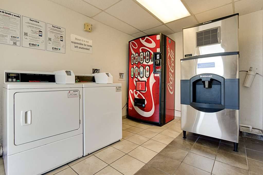 Motel 6 Tempe AZ Scottsdale South - photo 32