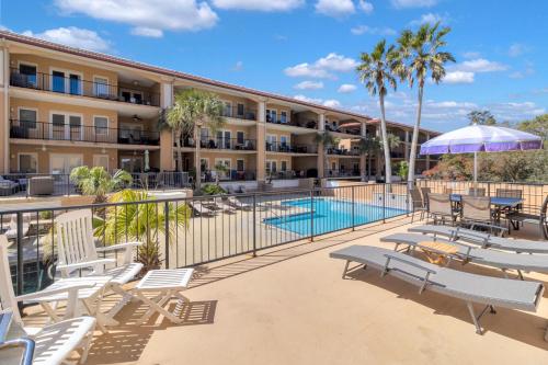 Brass Rail 105 - last minute hotel in Tybee Island