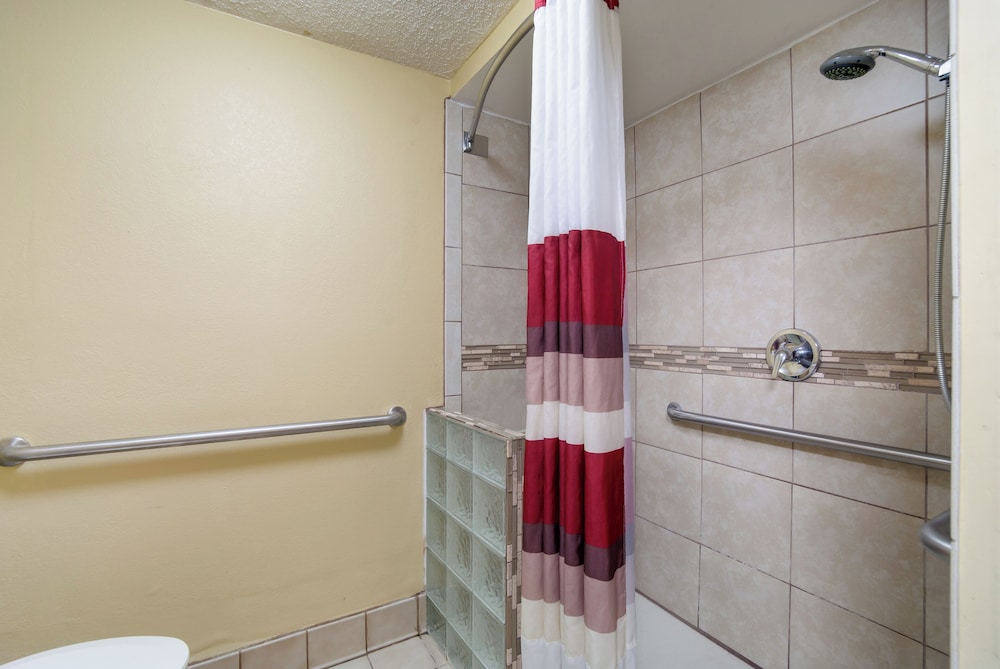 Red Roof Inn Augusta Washington Road - photo 22
