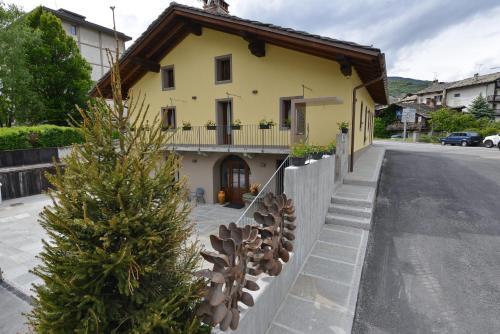 Vecchio Mulino Guest House — 4-Star Luxury Hotel in Aosta, Italy