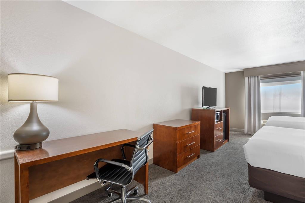 Comfort Suites Omaha Northwest - photo 27