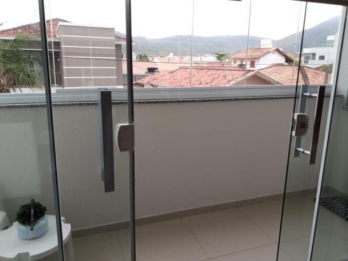 Encantador Apartamento 100m da Praia com vista mar