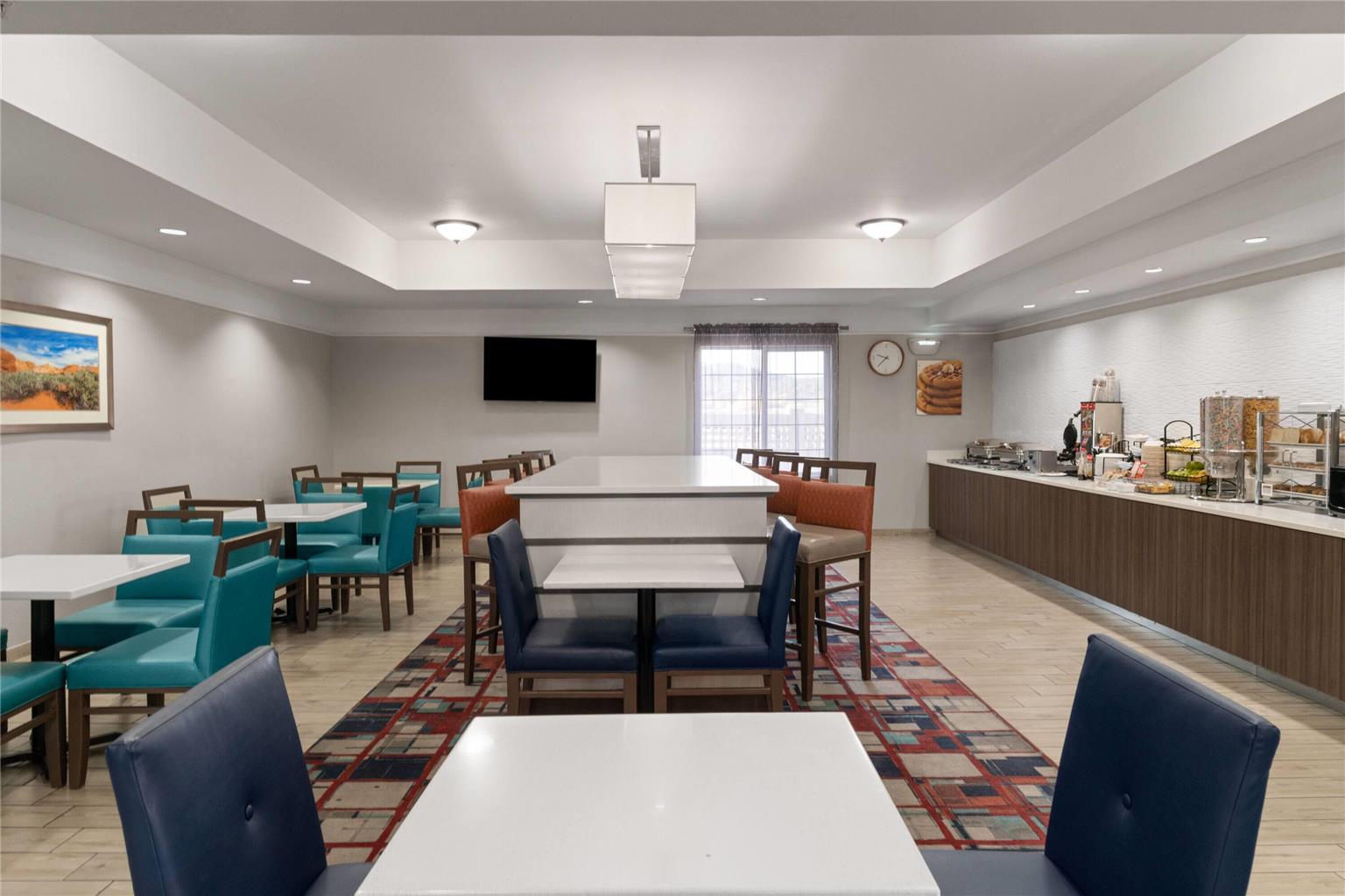 La Quinta Inn & Suites by Wyndham Gallup - photo 72