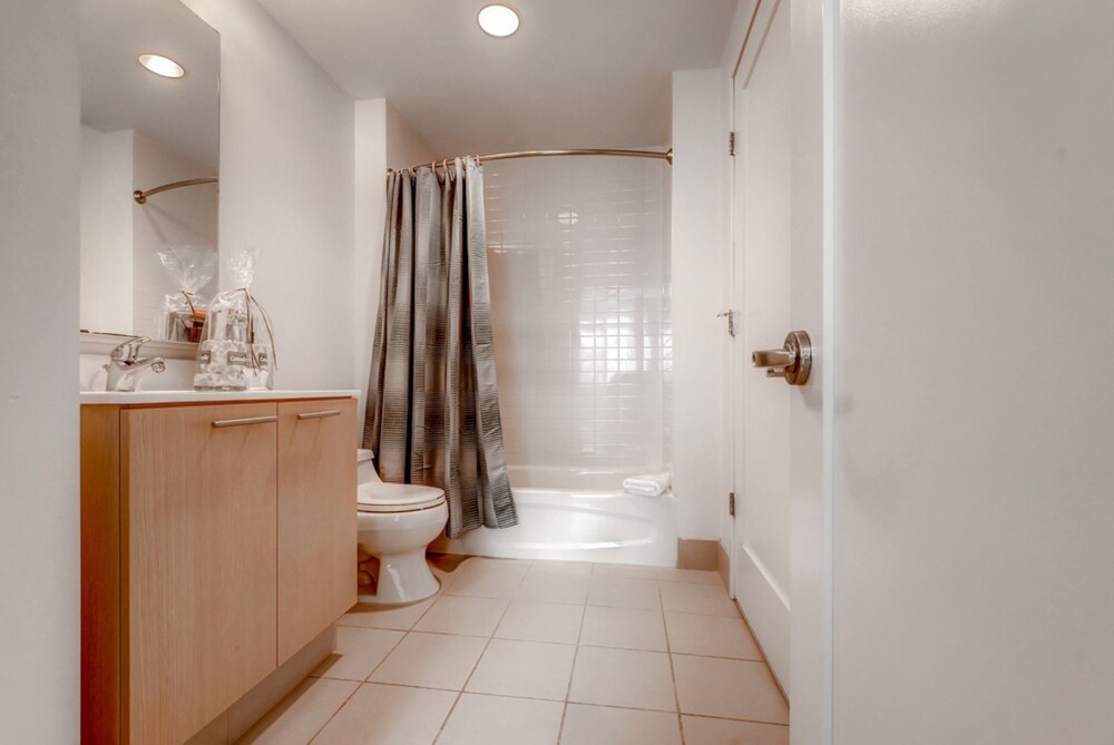Global Luxury Suites at Kendall Square - photo 30