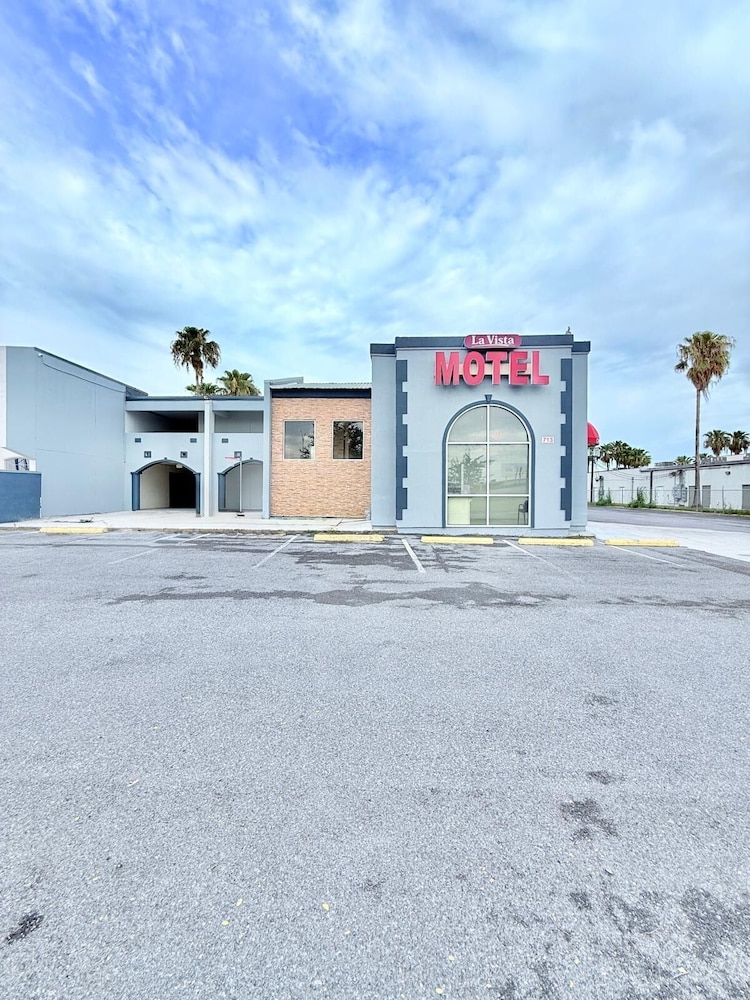 La Vista Motel - photo 15