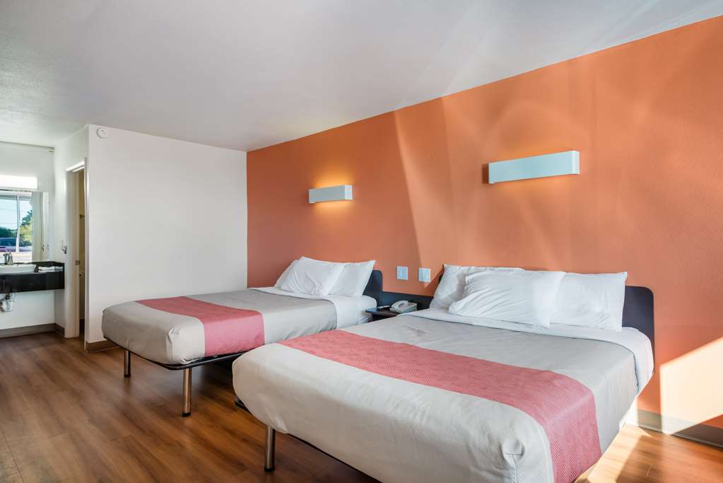 Motel 6 Connellys Springs NC - photo 15