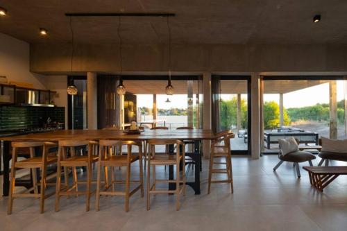 Costa Esmeralda para 8 frente al Golf Ecuestre — 4-Star Luxury Hotel in Pinamar, Argentina