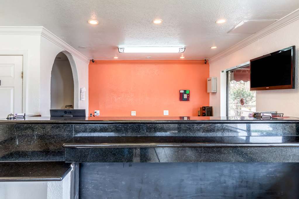 Motel 6 San Antonio Tx Frost Bank Center - photo 30