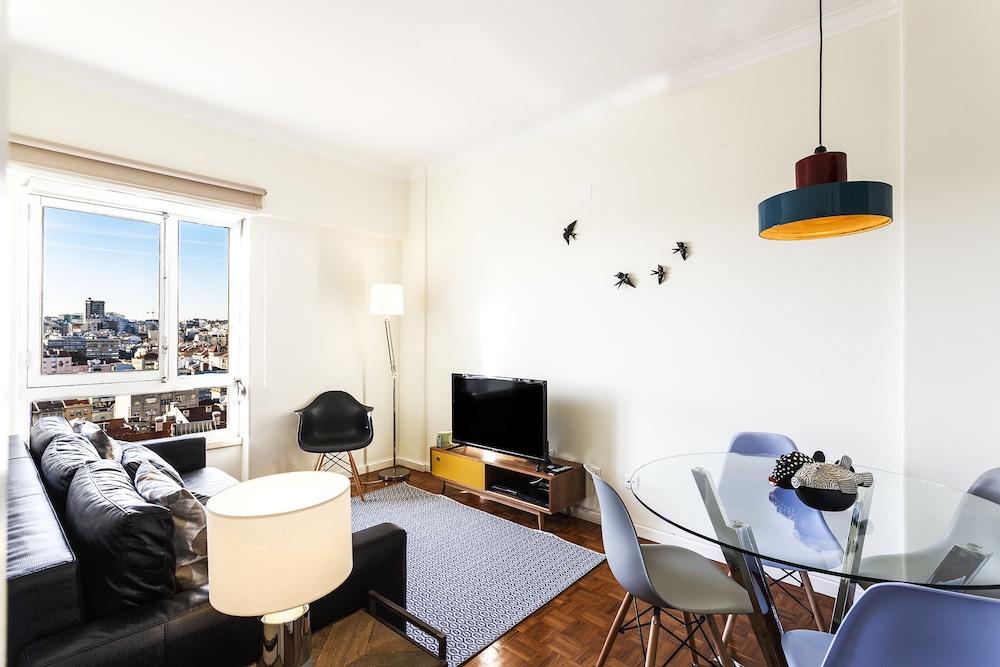 Anjos Premium Apartment — 4-Star Luxury Hotel in Lisbon, Portugal