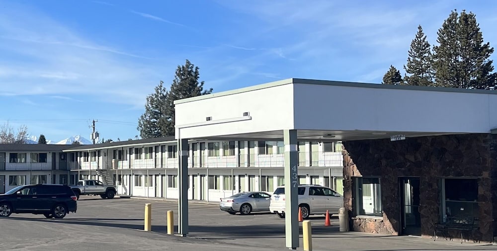 Bend Inn & Suites - photo 21
