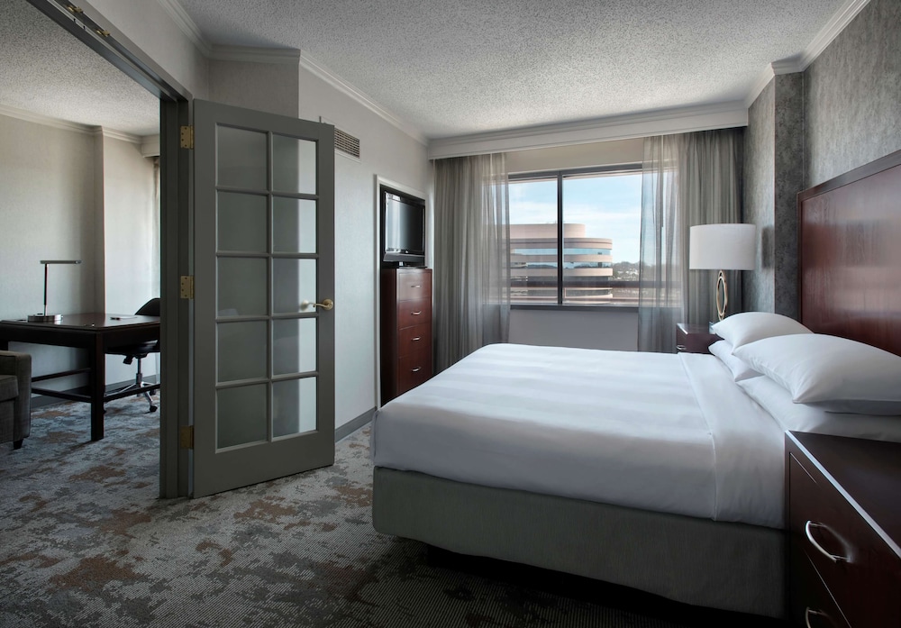 Embassy Suites by Hilton Bethesda Washington DC - photo 10