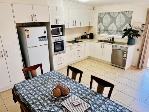 Stays on Main — Narrabri — photo 2