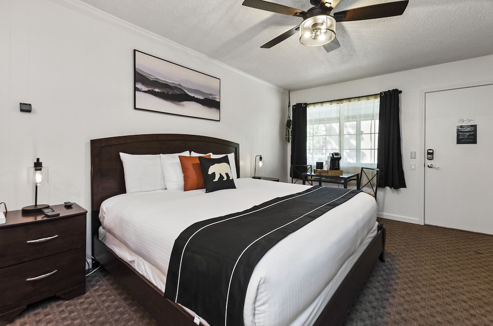 The Jeffrey Hotel - photo 22