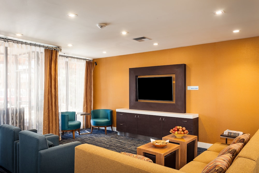 Holiday Inn Express at Monterey Bay by IHG - photo 29