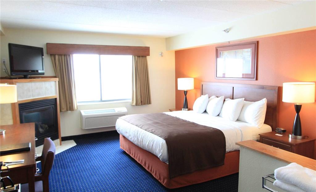 AmericInn by Wyndham Cedar Rapids Airport - photo 21