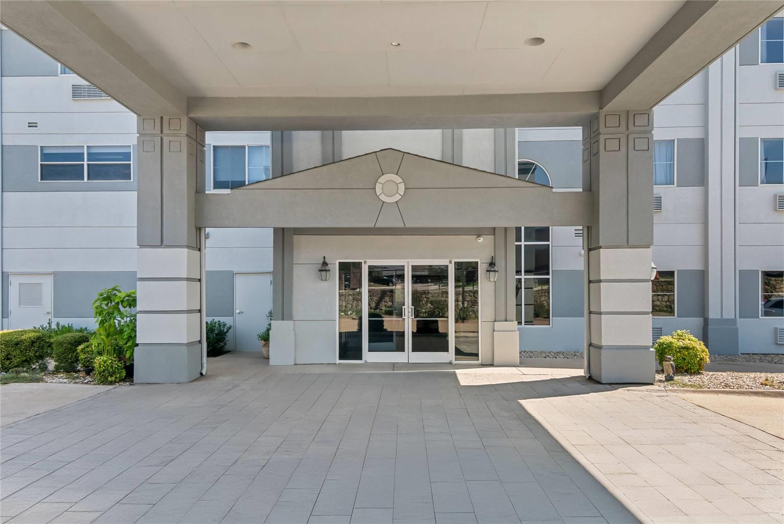 Super 8 by Wyndham Weatherford - photo 3