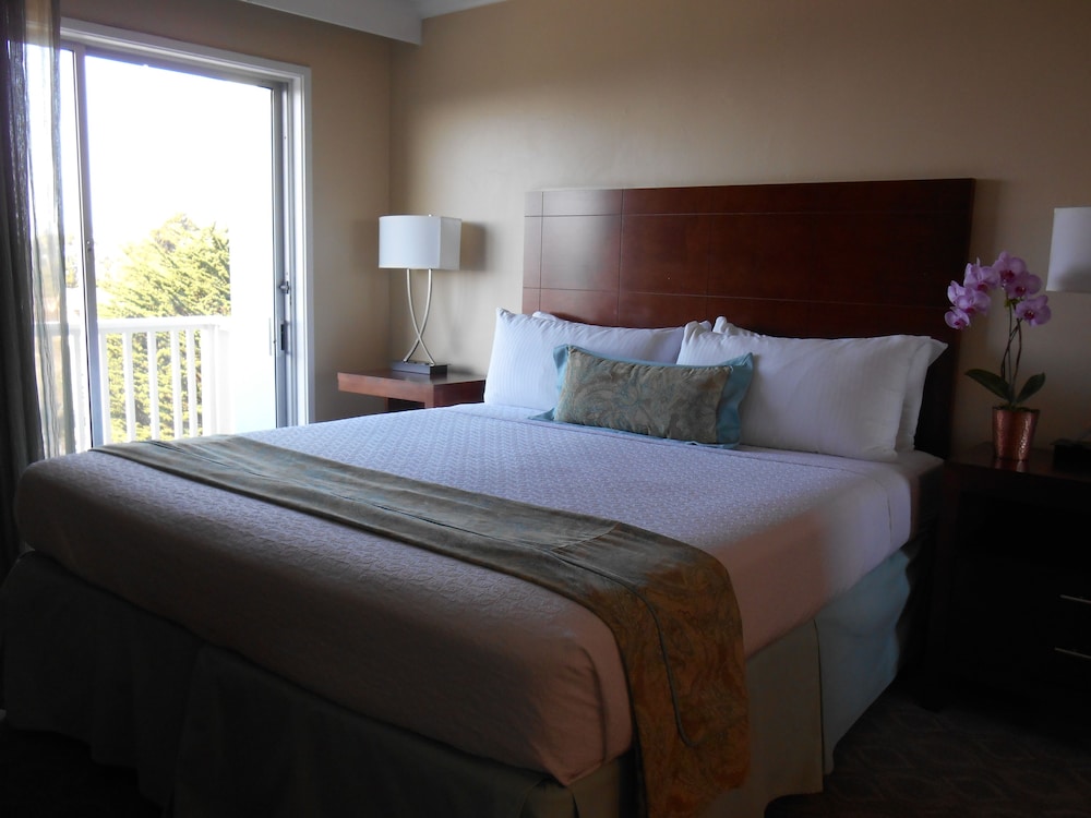 Carmel Bay View Inn - photo 9