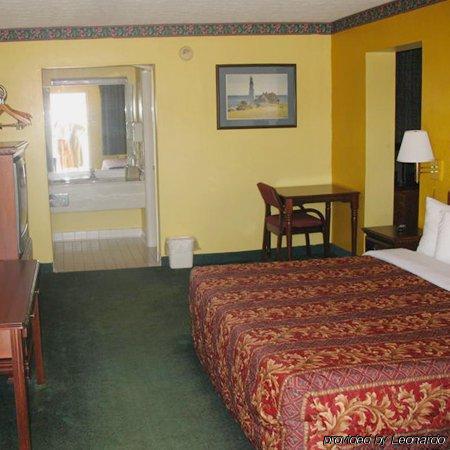 McMinnville Inn - photo 4