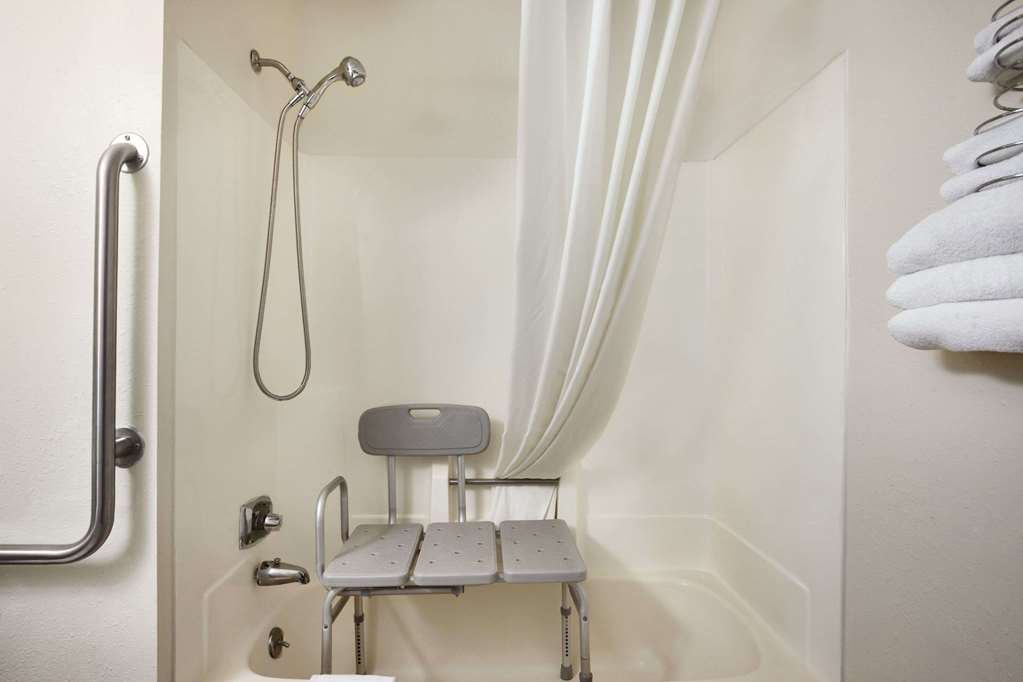 Travelodge by Wyndham La Porte Michigan City Area - photo 11
