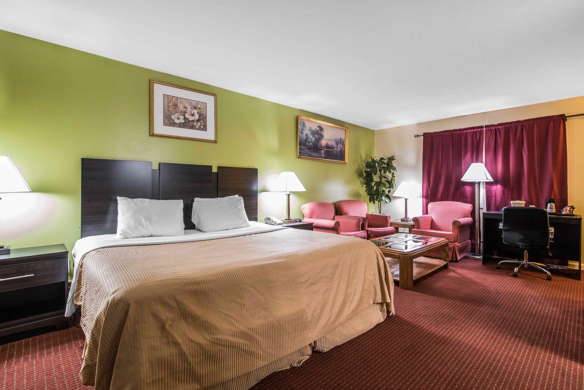 Rodeway Inn Rutland - photo 3