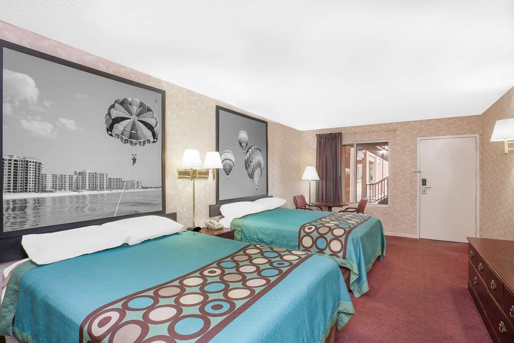 Super 8 by Wyndham Decatur Priceville - photo 10
