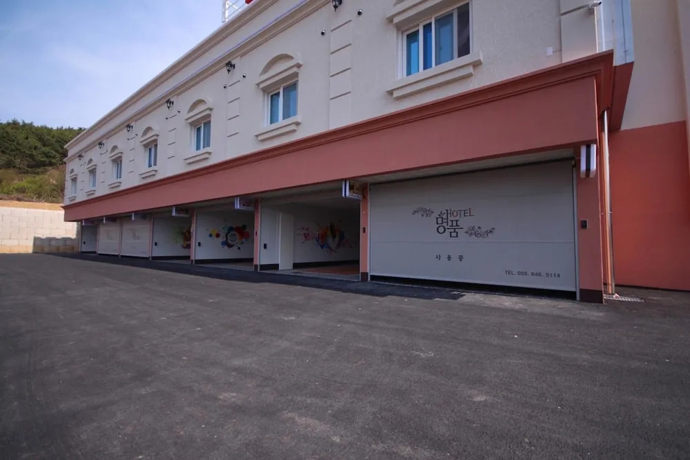 Piazzetta Diefenbach - carbon neutral hotel in Capri