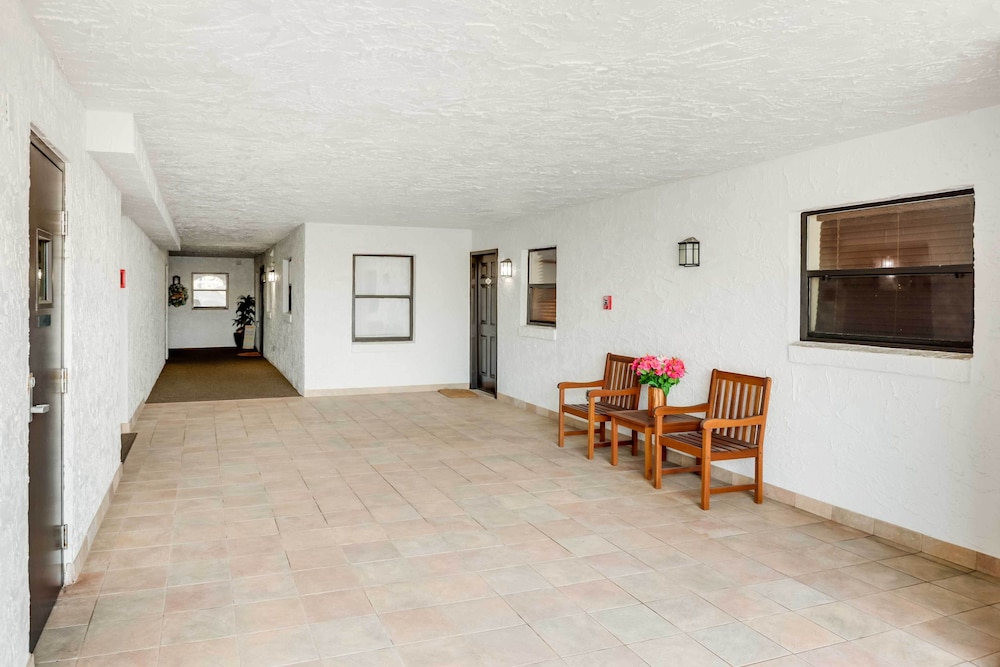 Oceanfront Retreat w Beach & Resort Access - photo 20