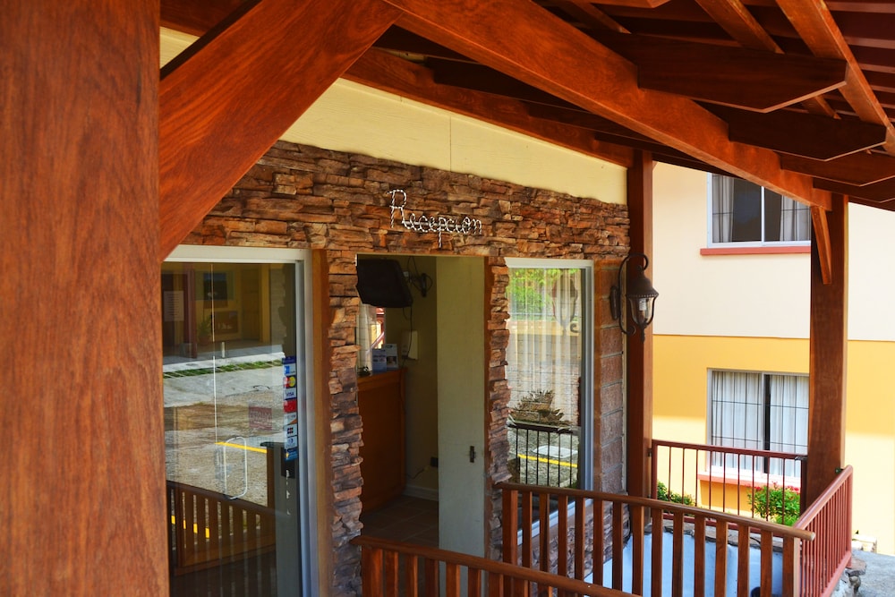 Hotel La Villa - carbon neutral hotel in Quesada