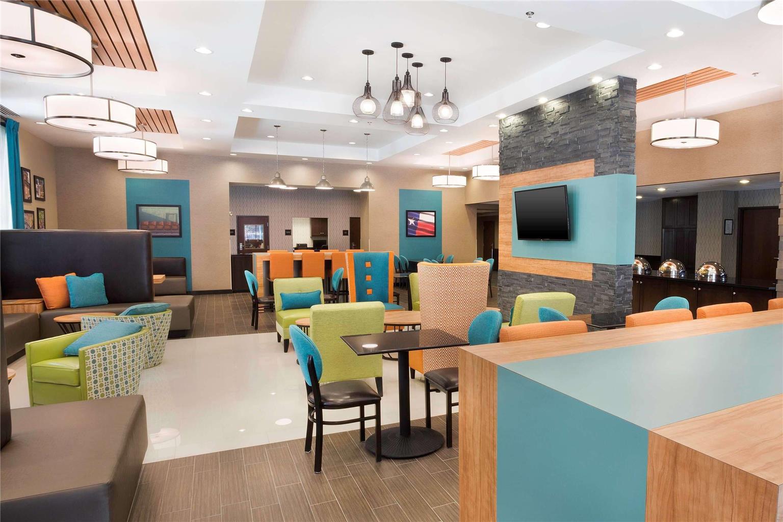 Heritage Inn & Suites San Antonio Airport Trademark Wyndham - photo 8