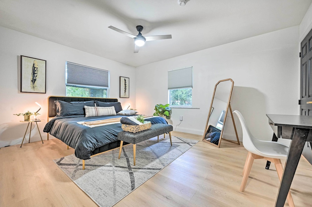 All Encompassing Retreat with Pool And Game Room in Tampa, United States