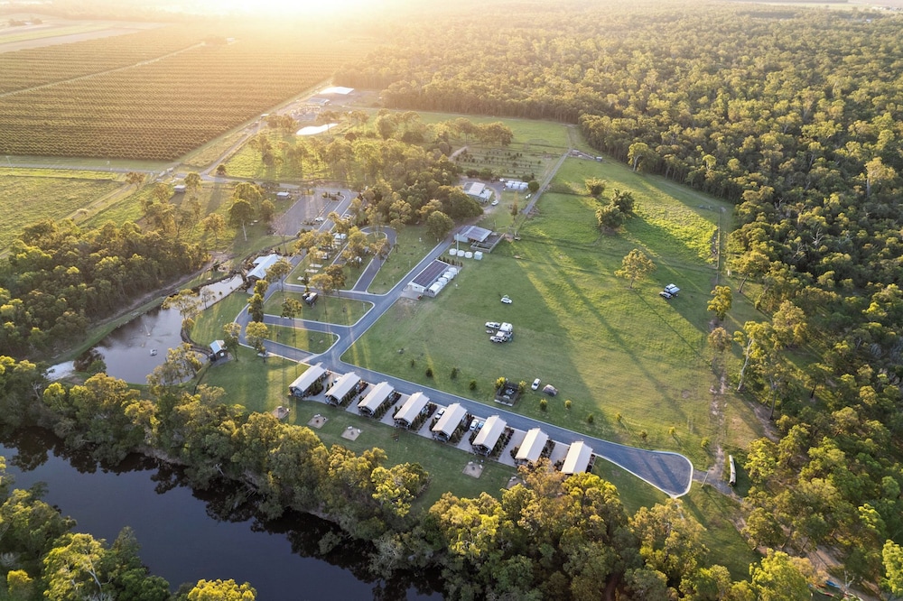 Splitters Farm - carbon neutral hotel in Sharon
